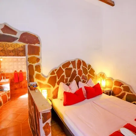 Finca El Romero Bed & Breakfast Barbarroja